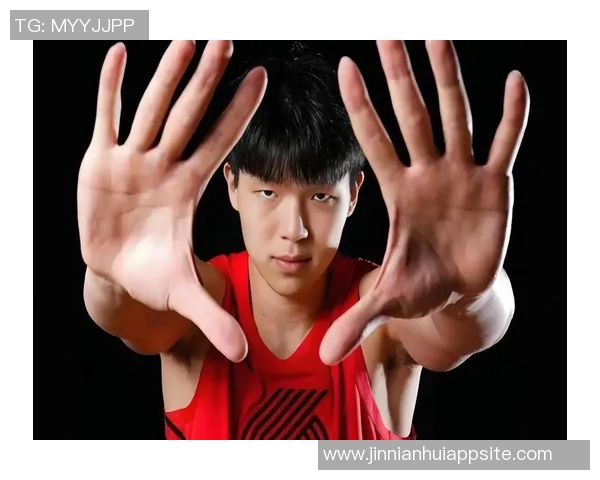 杨瀚森出场时间仅68分钟球迷对其发展期待过高引发热议