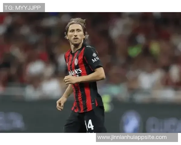 莫德里奇全场表现不佳射门与关键传球均未得分被对手频繁突破评分仅为68