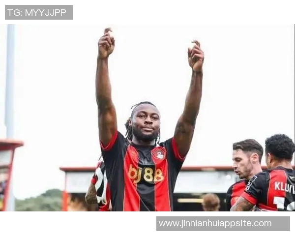 本特称赞塞梅尼奥本赛季表现出色预测他将加盟利物浦